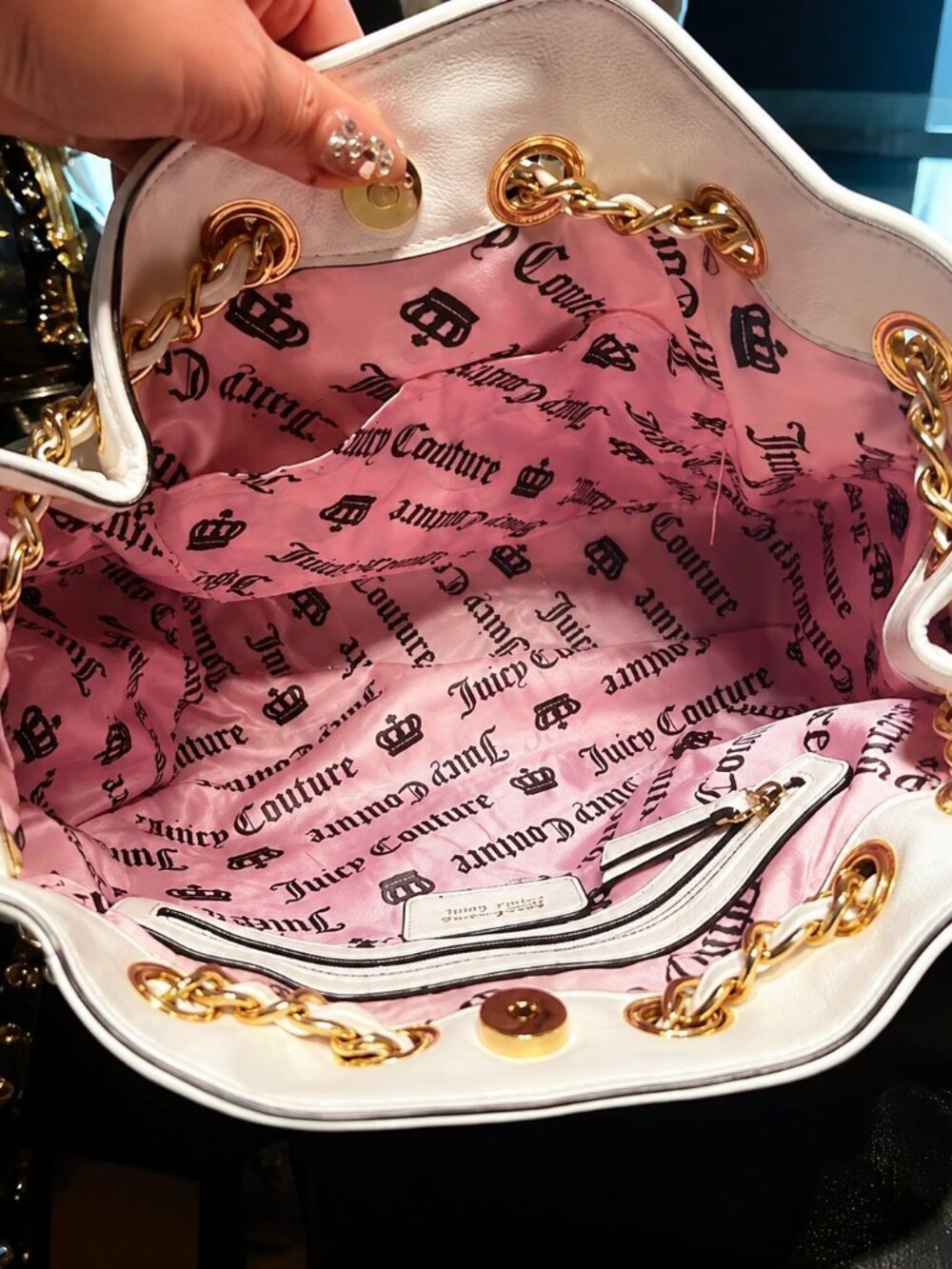 Juicy Couture White Quilted Shoulder Bag Gold Chain Strap NWT - Picture 6 of 6